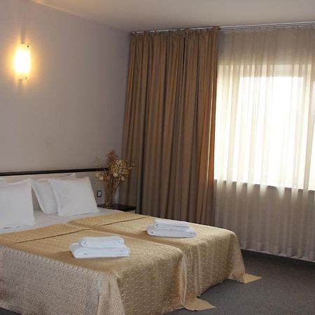 Kendros Hotel Plovdiv Værelse billede
