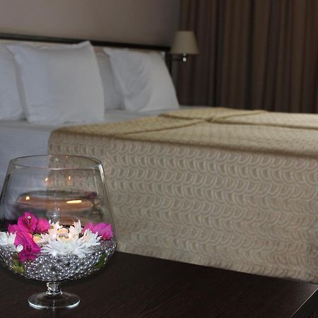 Kendros Hotel Plovdiv Værelse billede