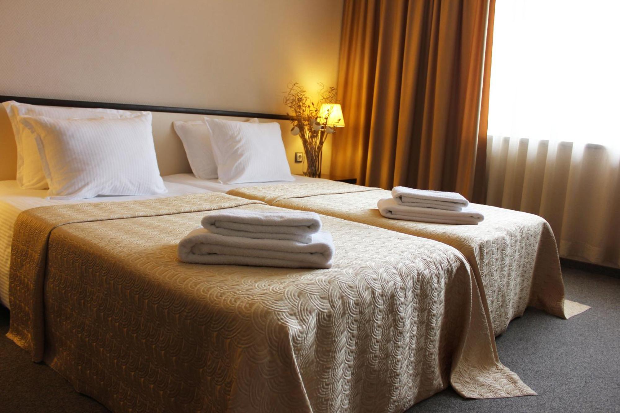 Kendros Hotel Plovdiv Værelse billede